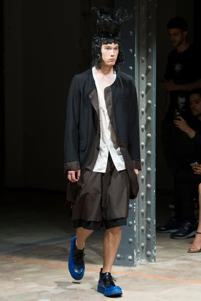 Look 7